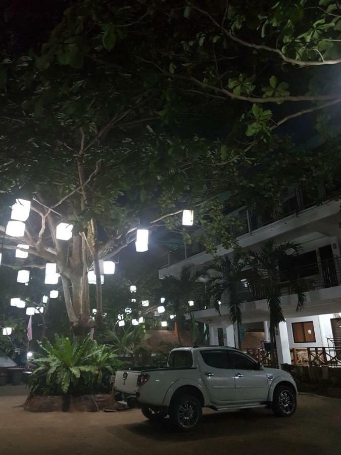 Hk Beach Resort And Restaurant Moalboal Exterior foto